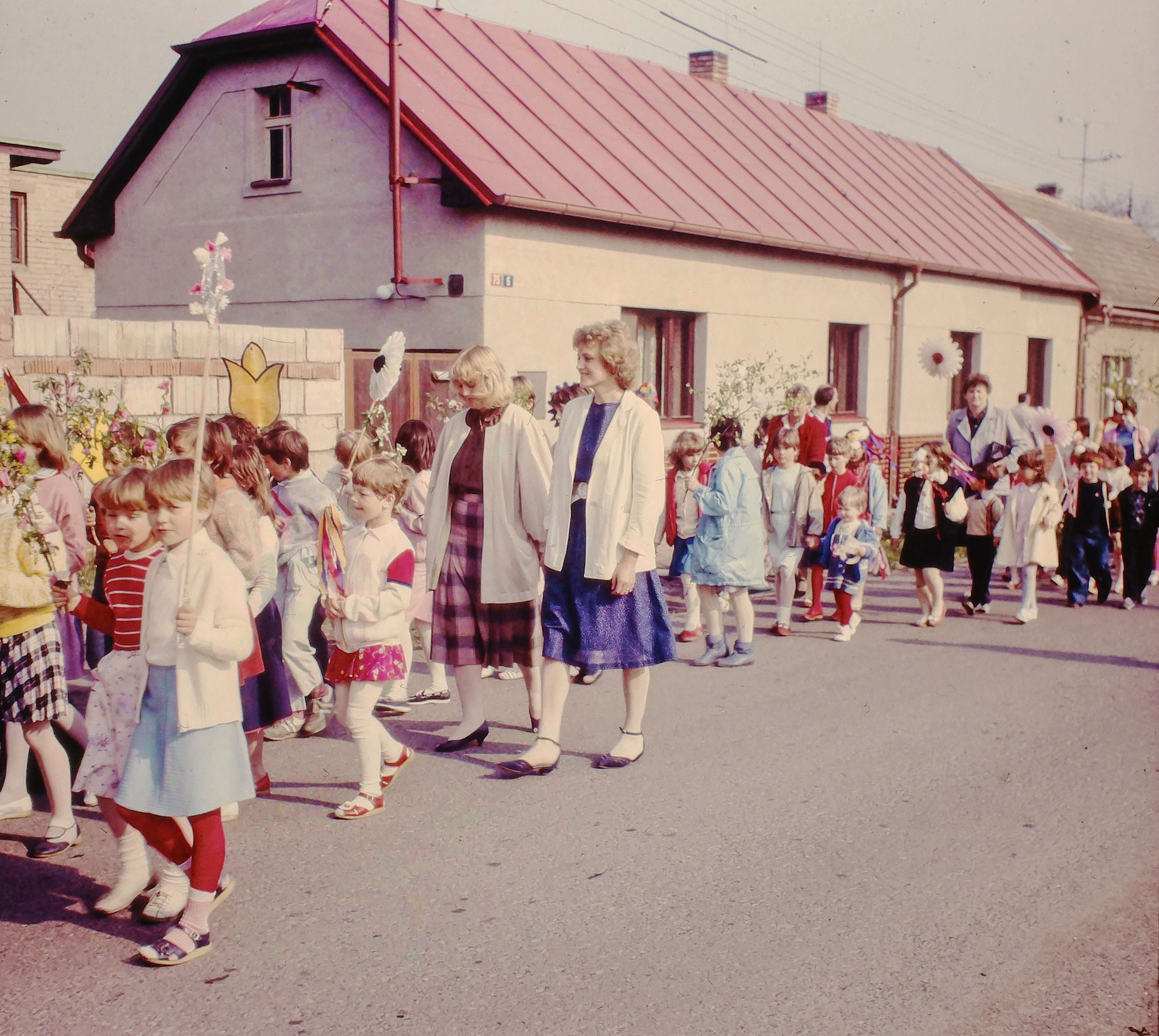 1988_pruvod_1maj_5.jpg