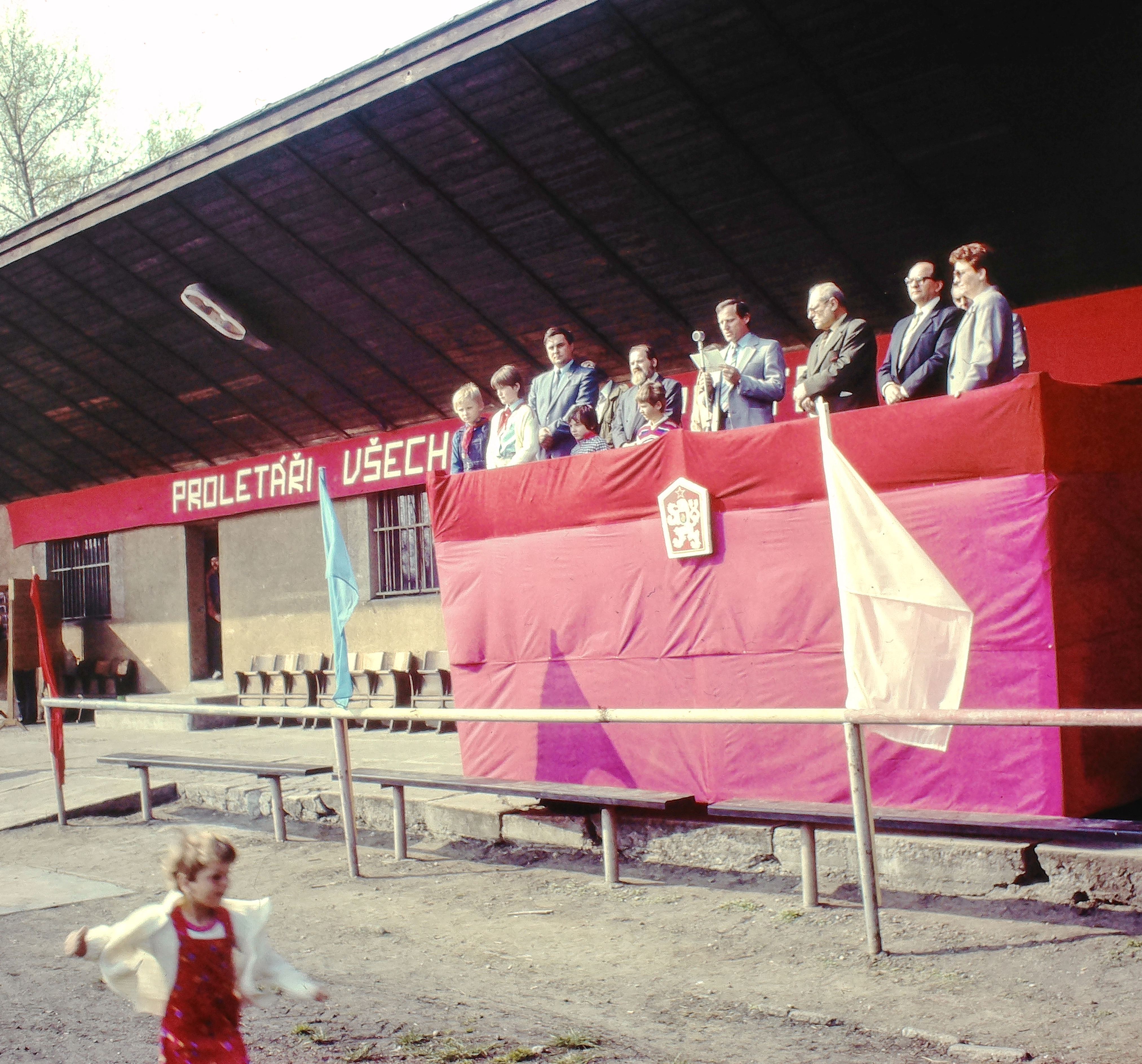 1988_pruvod_1maj_8.jpg