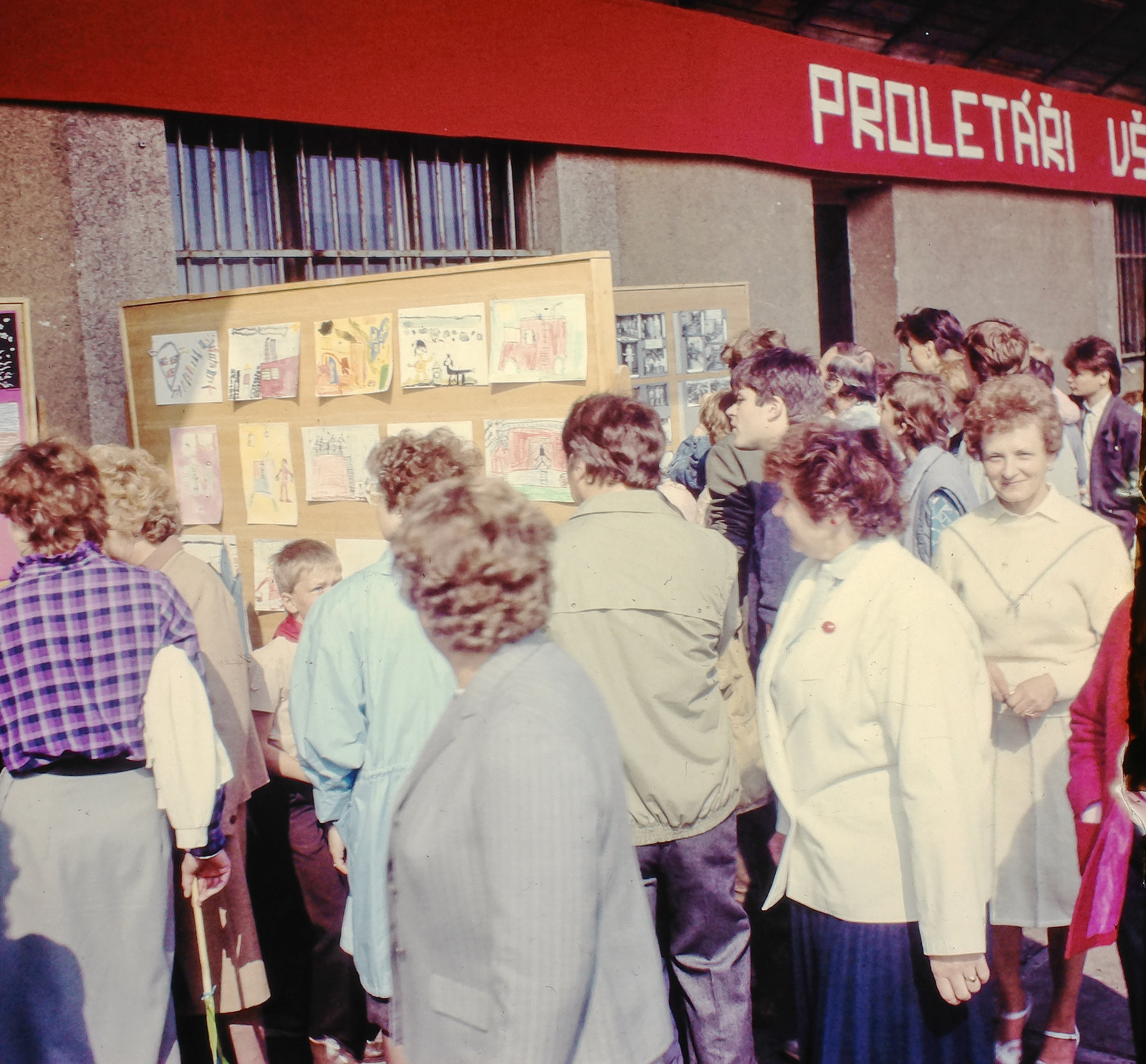 1988_pruvod_1maj_9.jpg