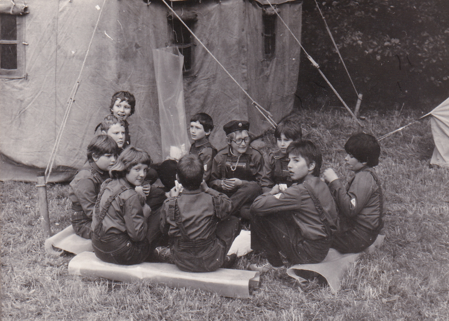1983_23_houstka .jpg