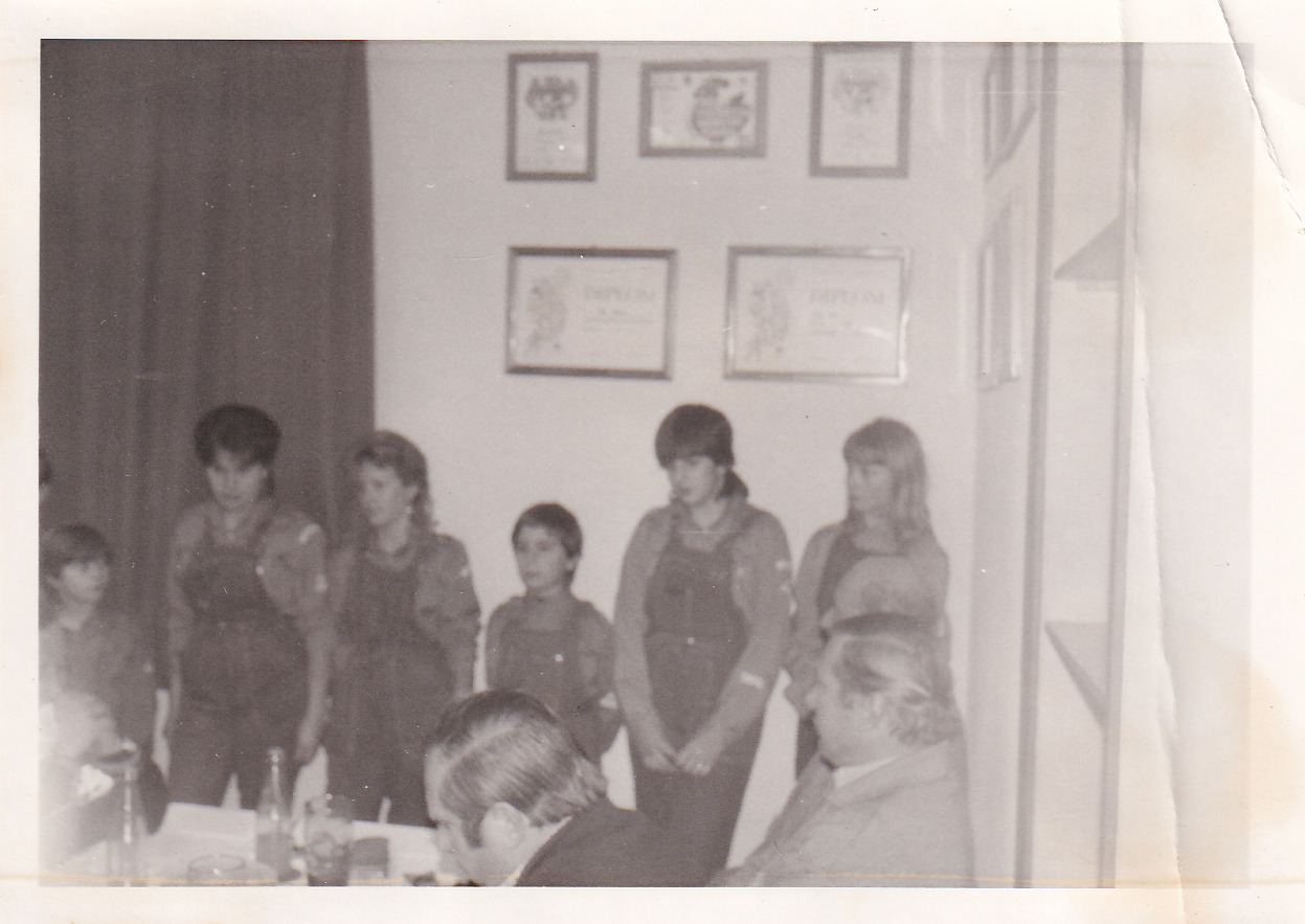 1987_12_clenska_schuze.jpg