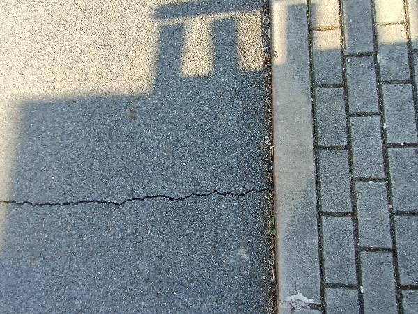 Chodníky/komunikace